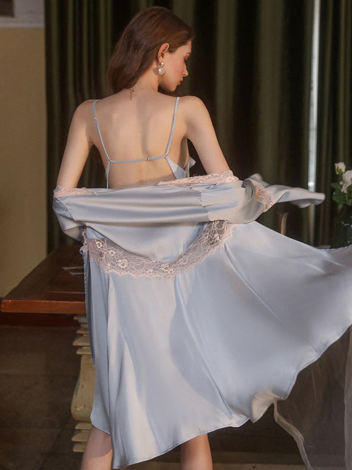 Carmilla Robe