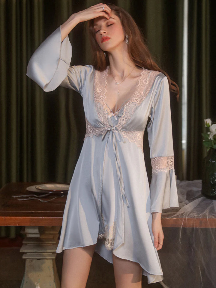 Carmilla Robe